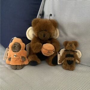 Boyd’s Bears buzzy bees trio